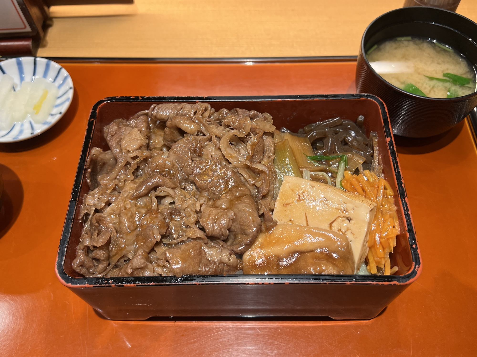 和牛すき焼き重